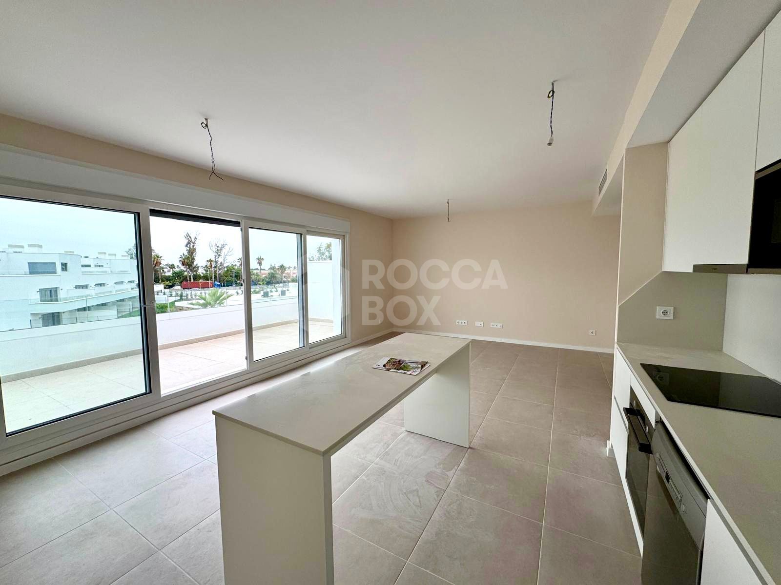 Contemporary 2-Bedroom Apartment in Aquagardens, Bel Air