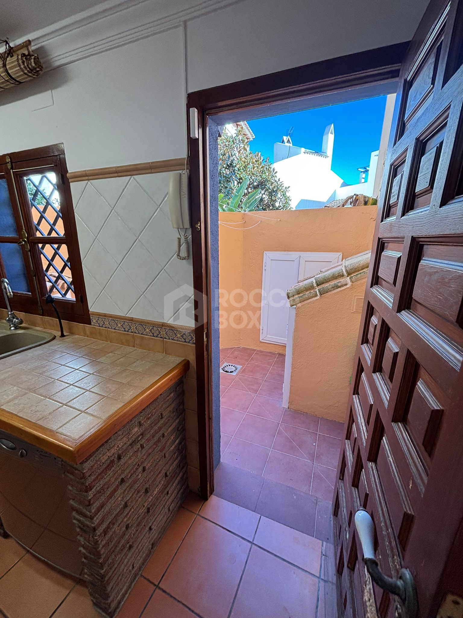 Elegant Three-Storey Town House with Communal Amenities in Tranquil Urbanisation