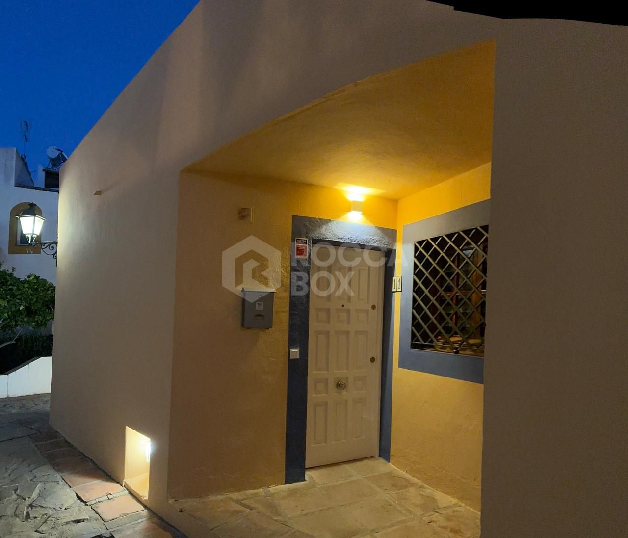 Elegant Three-Storey Town House with Communal Amenities in Tranquil Urbanisation