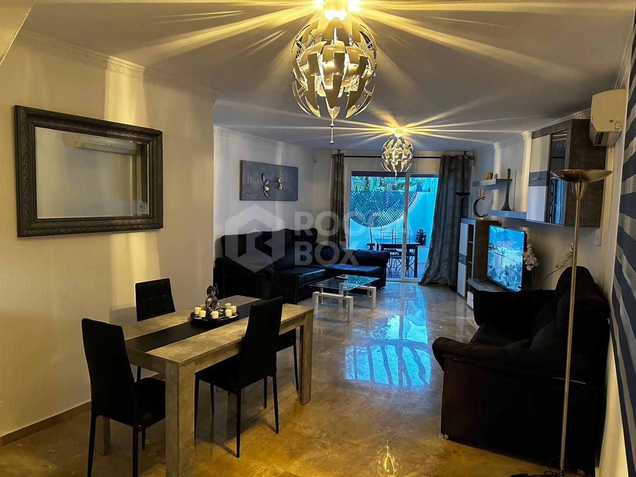 Elegant Three-Storey Town House with Communal Amenities in Tranquil Urbanisation