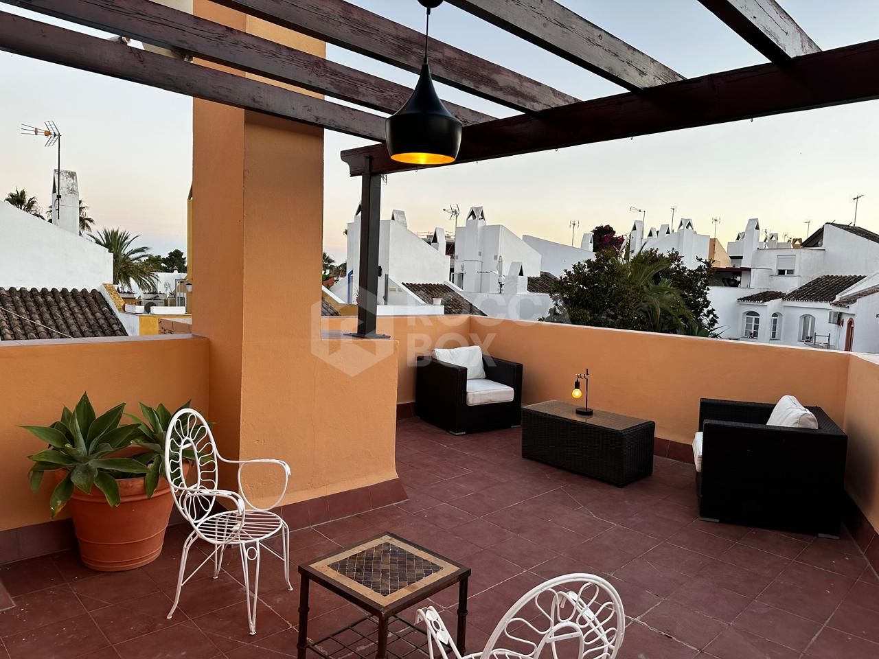 Elegant Three-Storey Town House with Communal Amenities in Tranquil Urbanisation