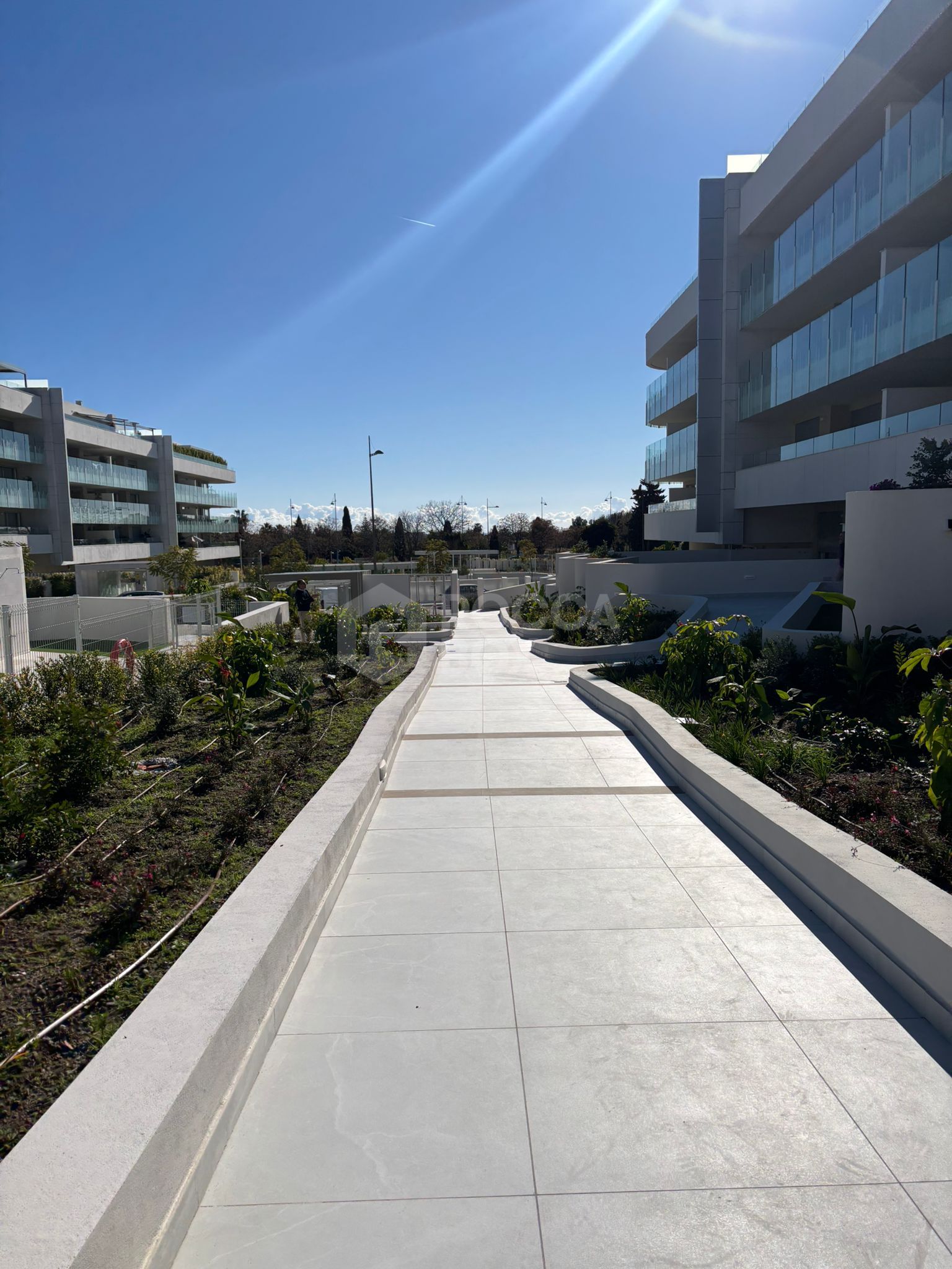 Luxury New Build Apartment with Sea Views and Prime Amenities