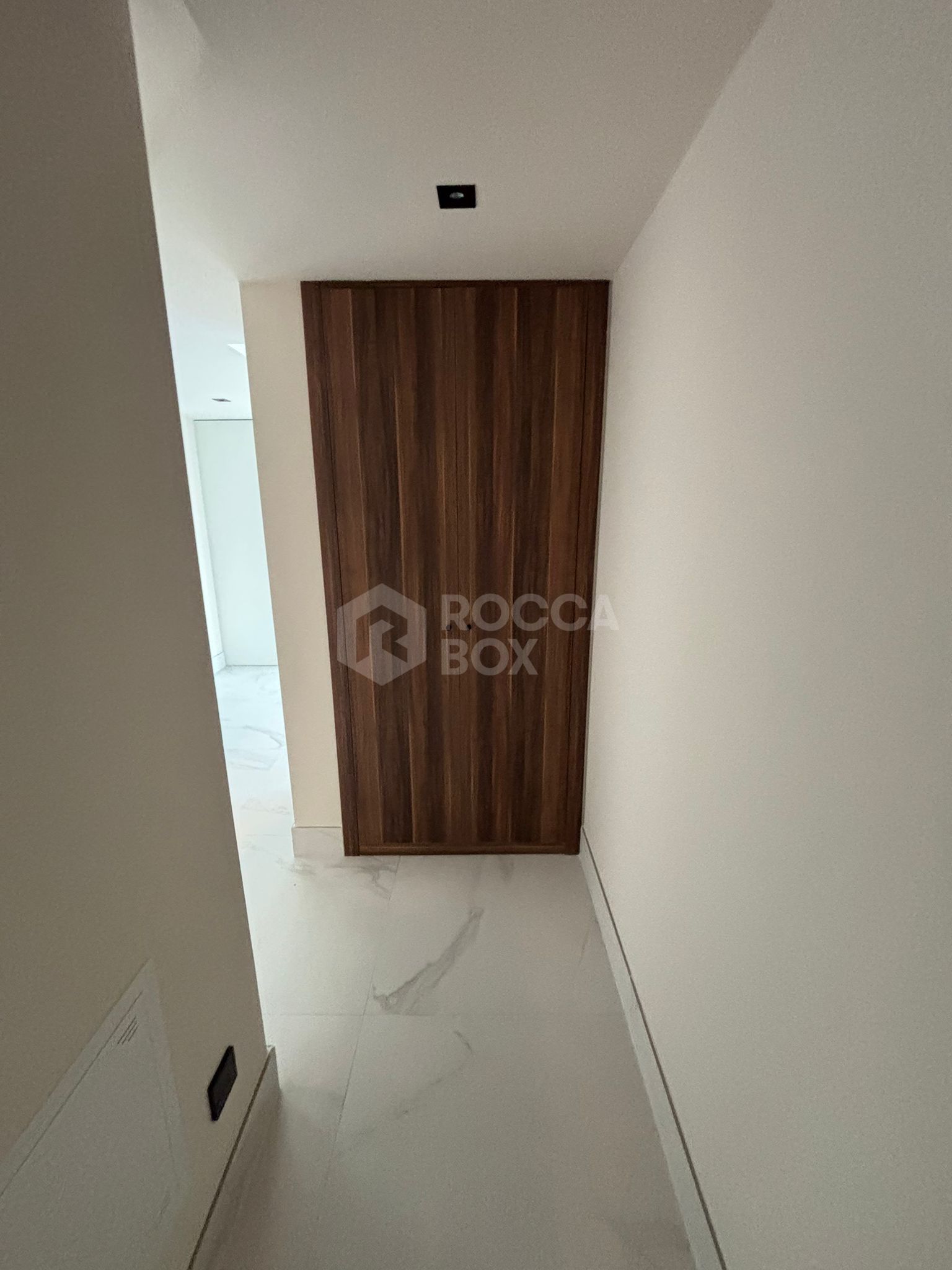 Luxury New Build Apartment with Sea Views and Prime Amenities