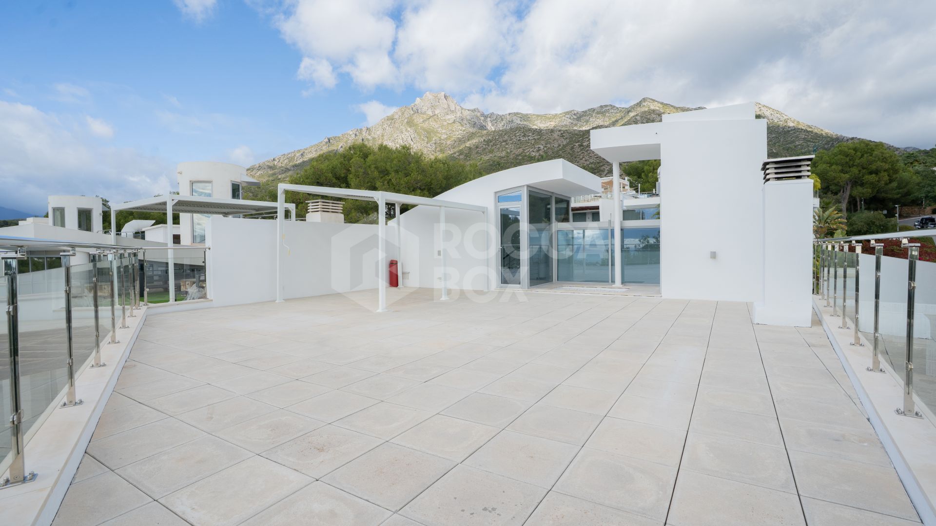 Exquisite New Build Luxury Villa with Private Pool and Sea Views in Meisho Hills