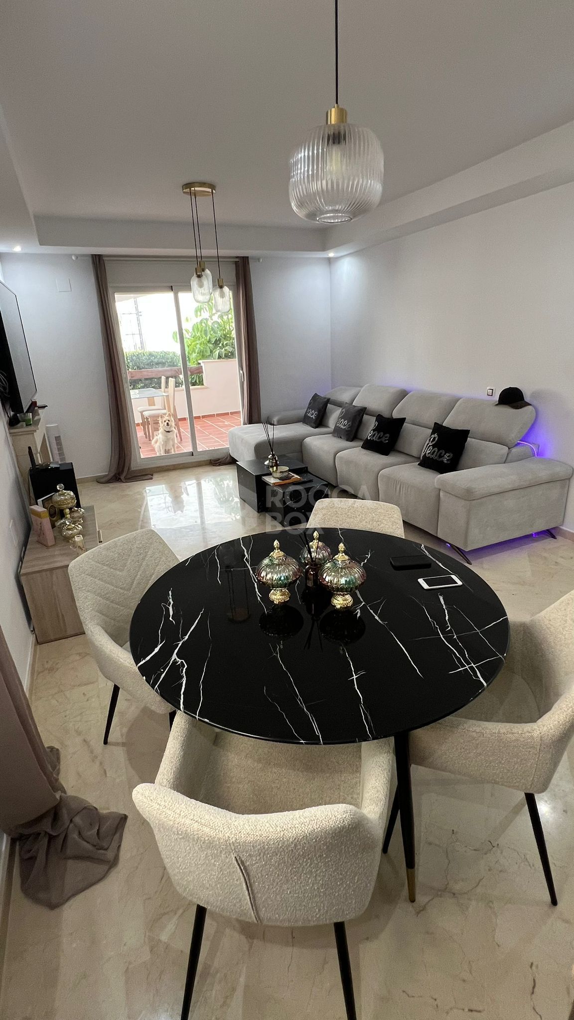 Two-Bedroom Apartment in Aloha Royal