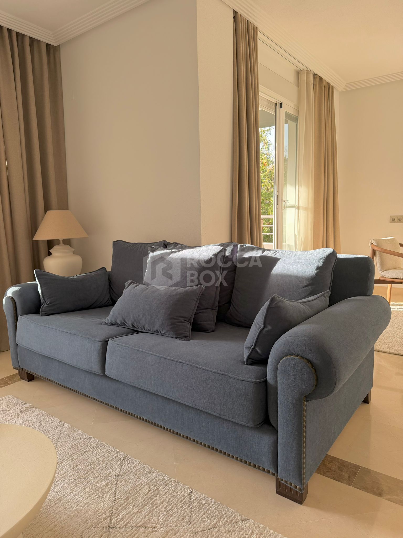 Luxury Apartment with Panoramic Mountain and Golf Views