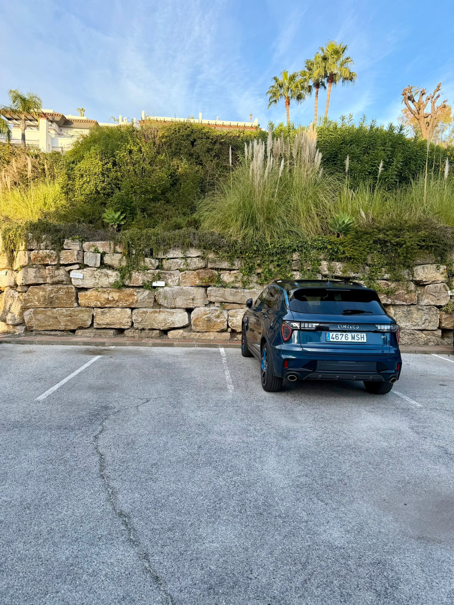 Luxury Apartment with Panoramic Mountain and Golf Views