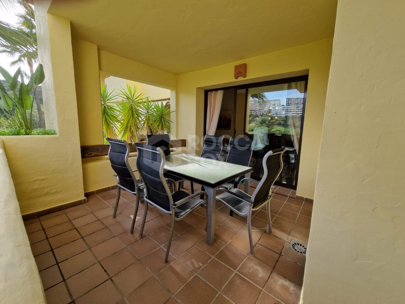 Elegant Golfside Apartment in Duquesa Village – Spacious & Close to the Marina