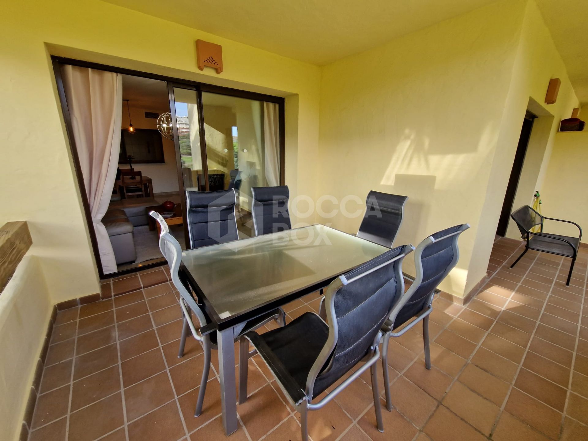 Elegant Golfside Apartment in Duquesa Village – Spacious & Close to the Marina