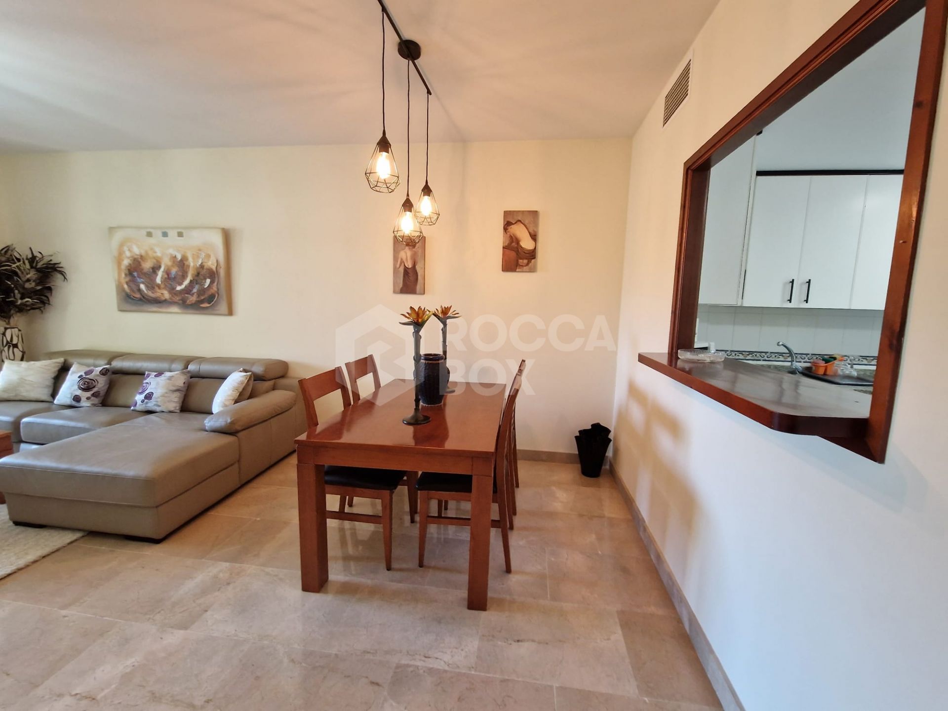 Elegant Golfside Apartment in Duquesa Village – Spacious & Close to the Marina
