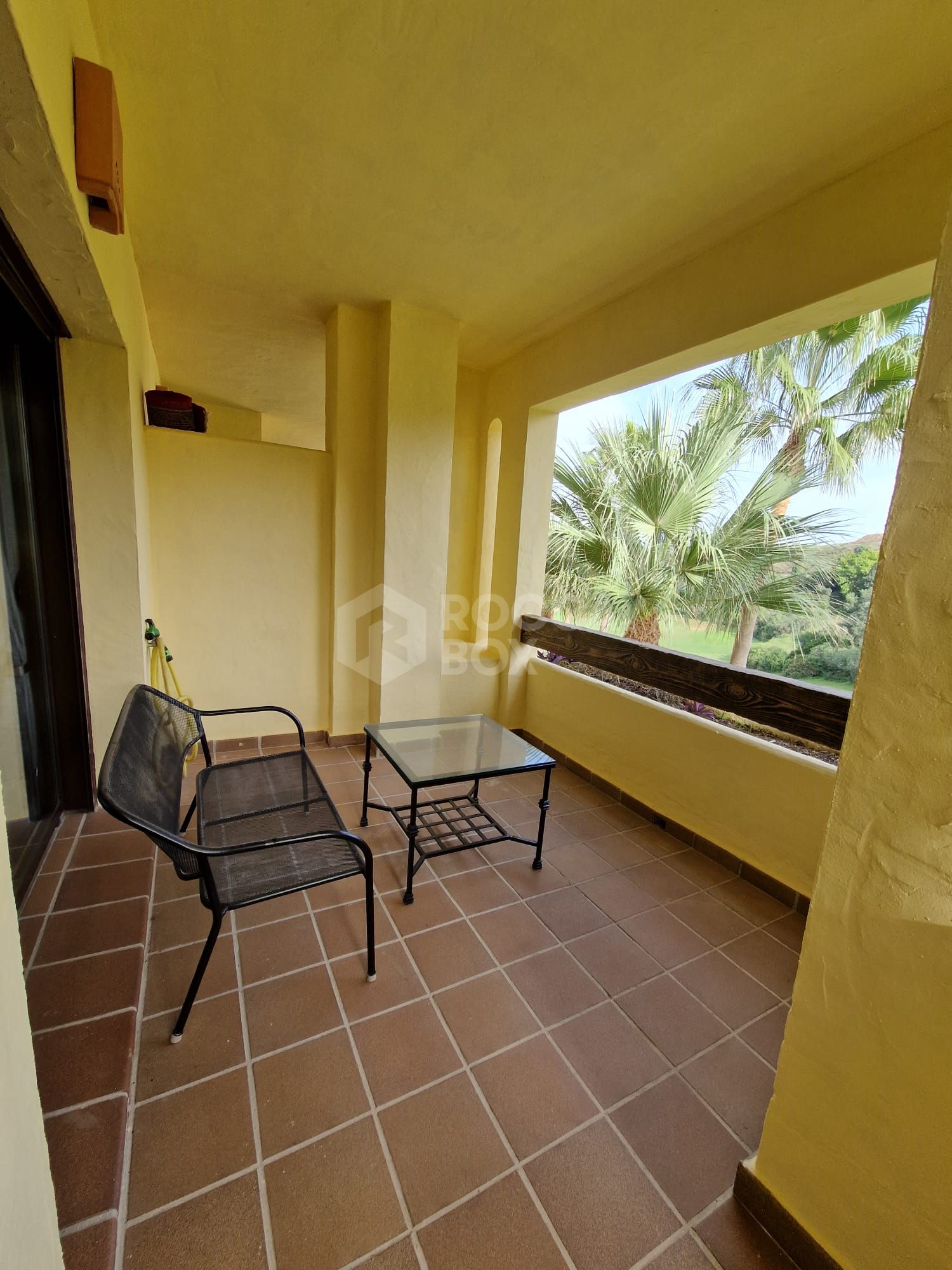 Elegant Golfside Apartment in Duquesa Village – Spacious & Close to the Marina