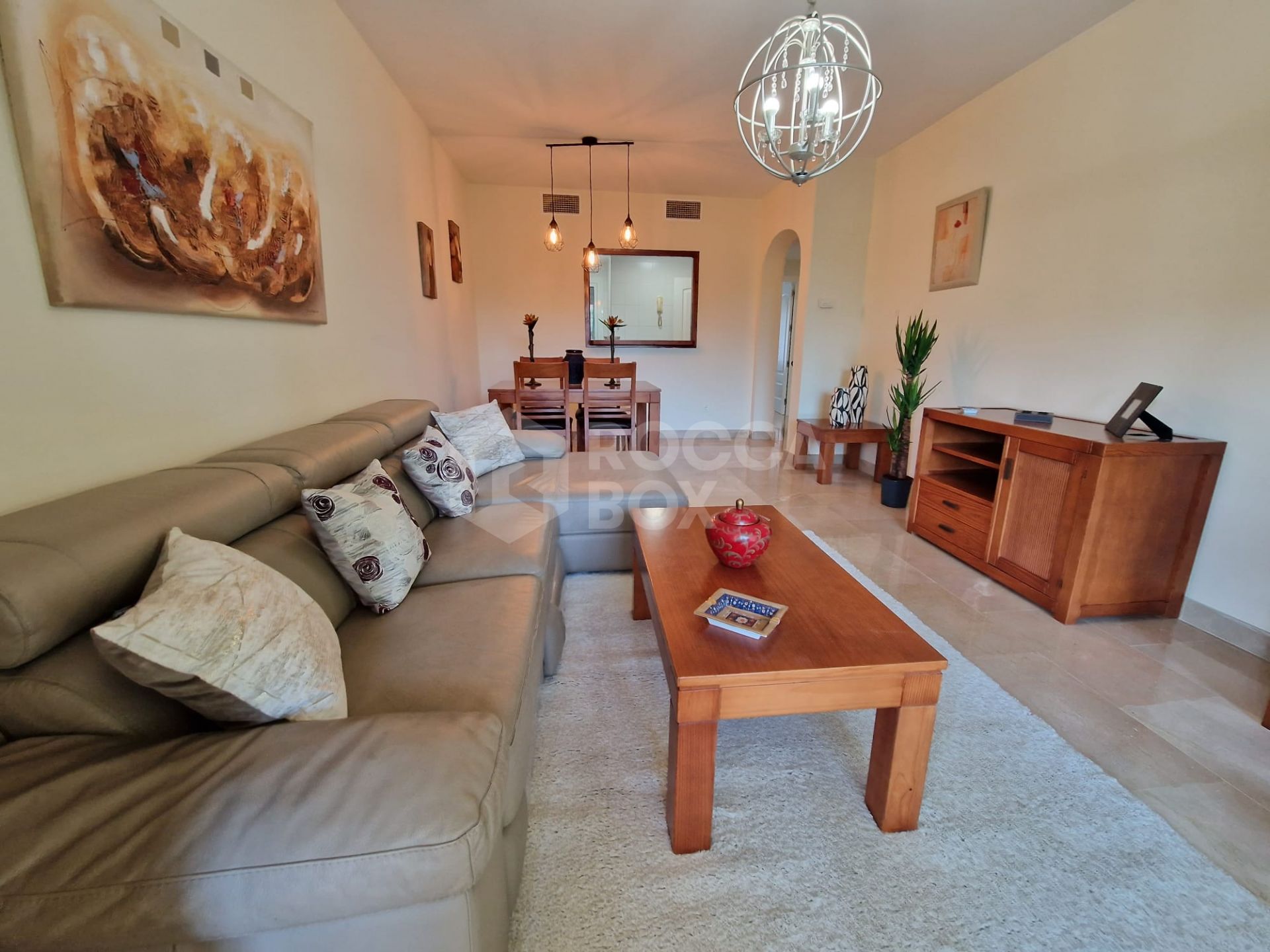 Elegant Golfside Apartment in Duquesa Village – Spacious & Close to the Marina