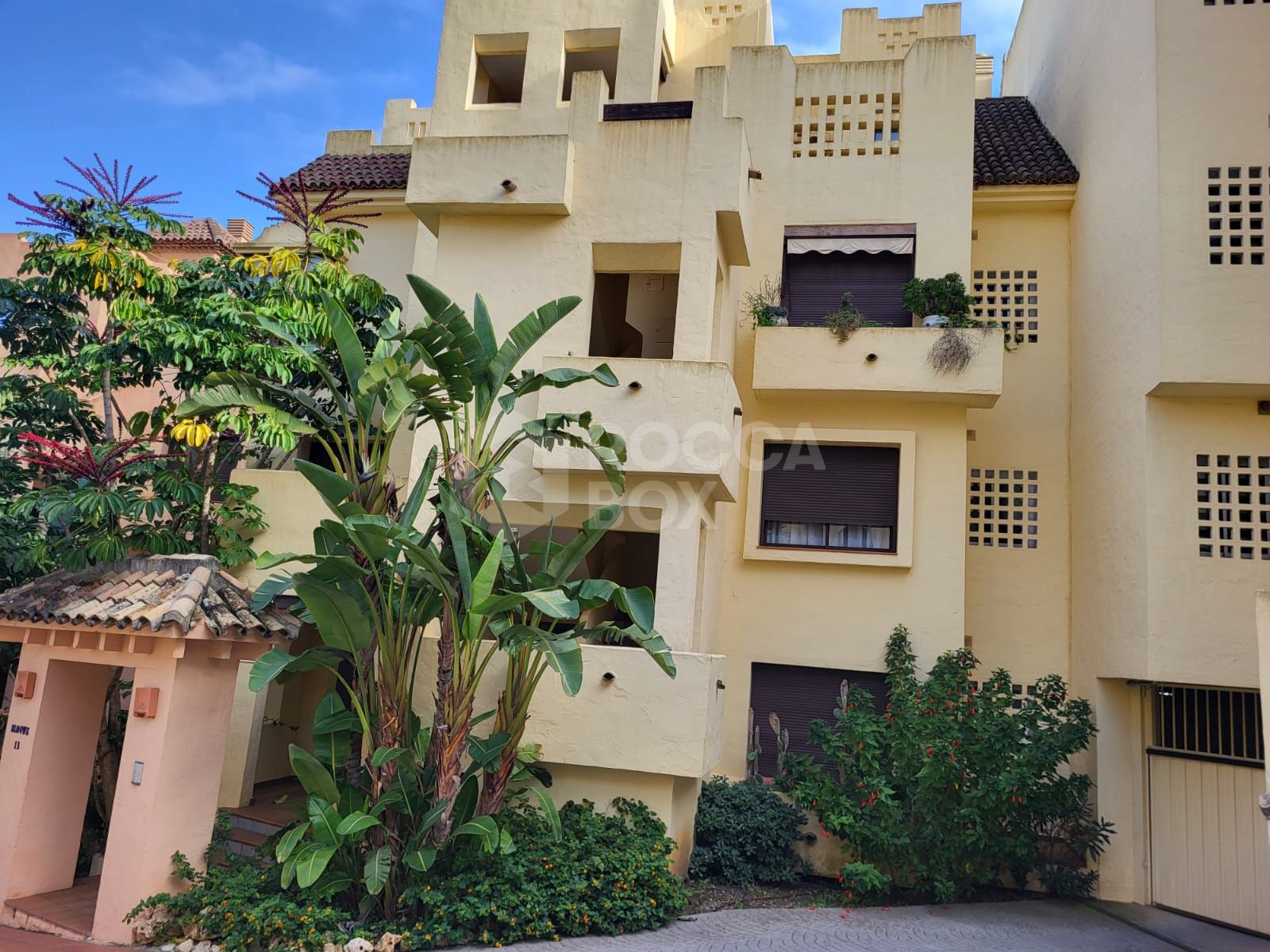 Elegant Golfside Apartment in Duquesa Village – Spacious & Close to the Marina