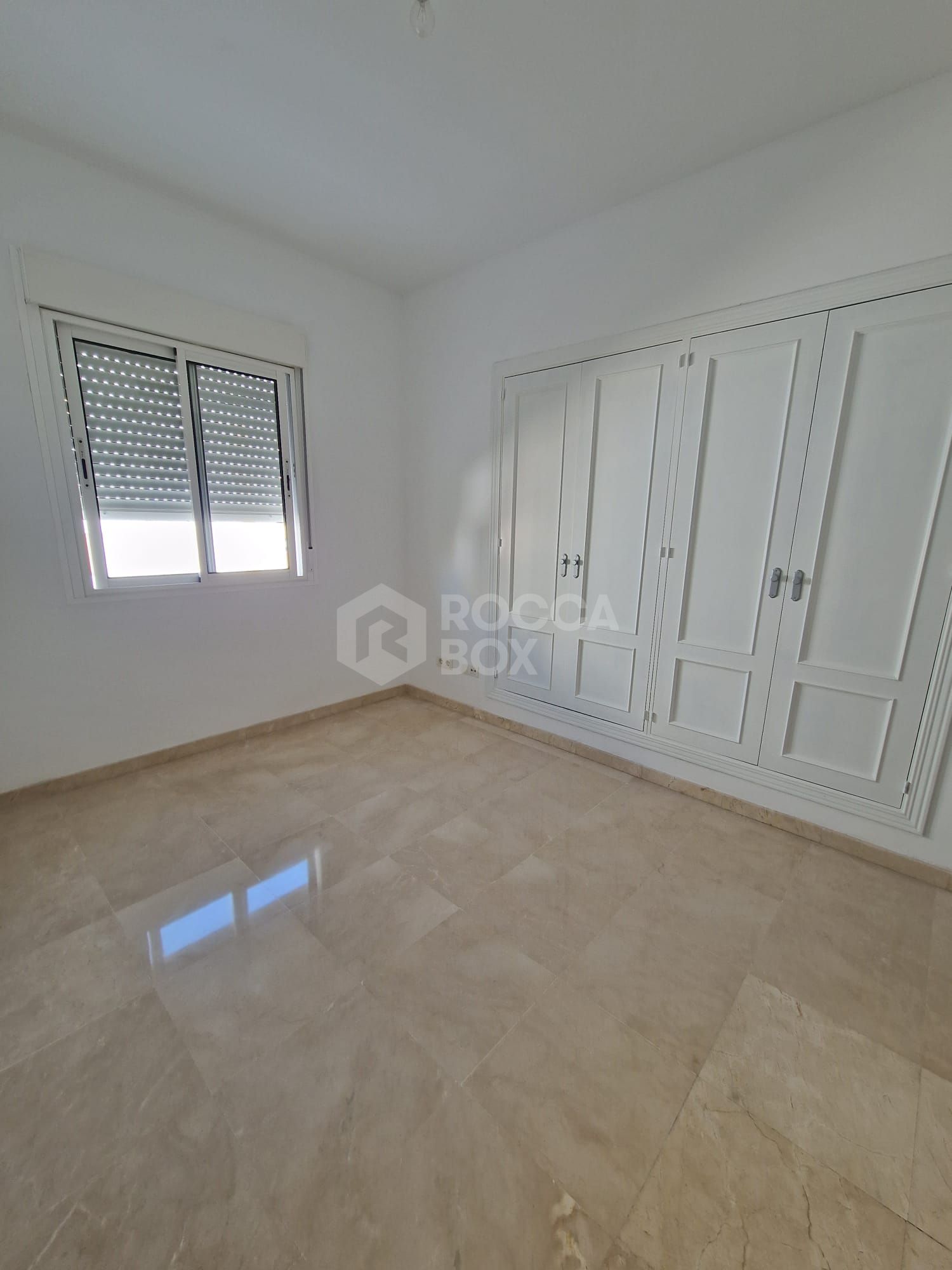Unfurnished 3-Bedroom Apartment in Estepona Center