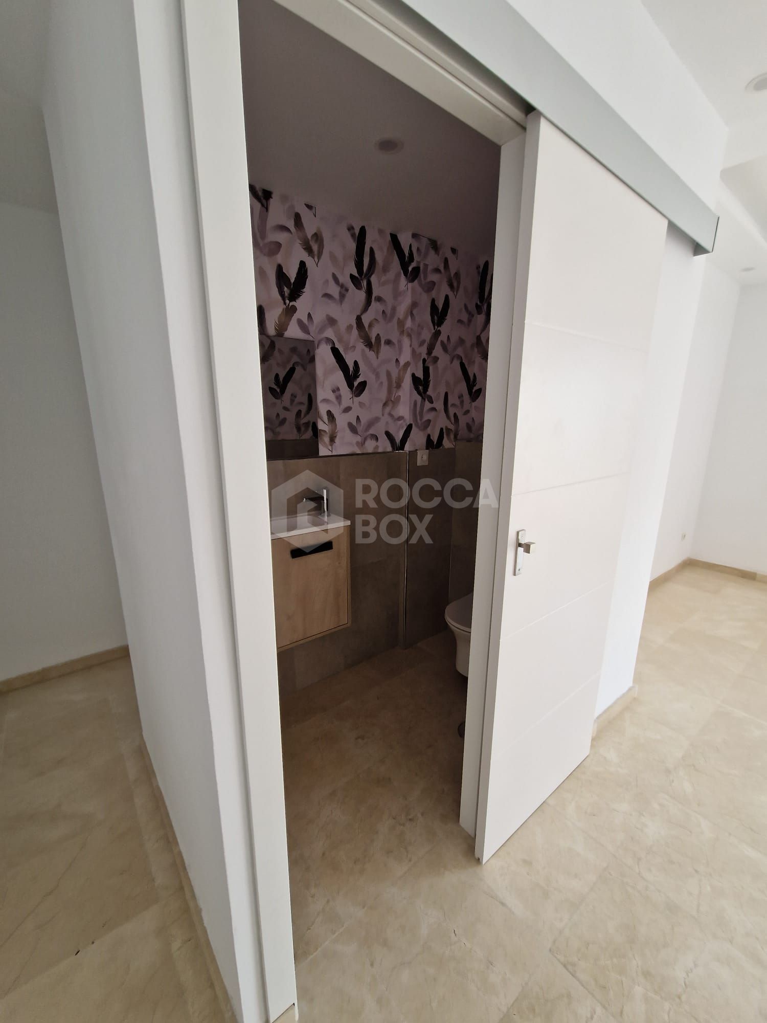 Unfurnished 3-Bedroom Apartment in Estepona Center