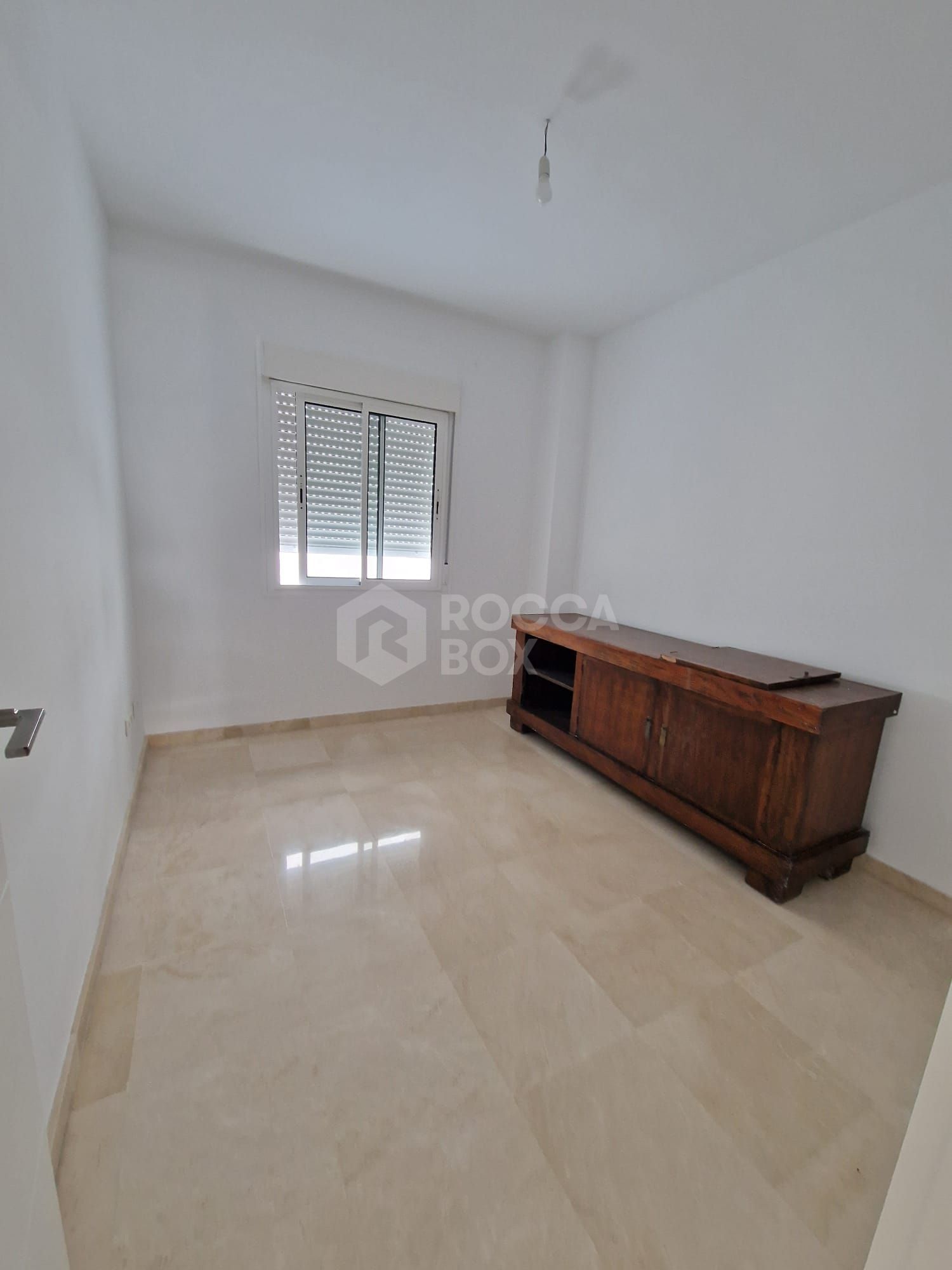 Unfurnished 3-Bedroom Apartment in Estepona Center