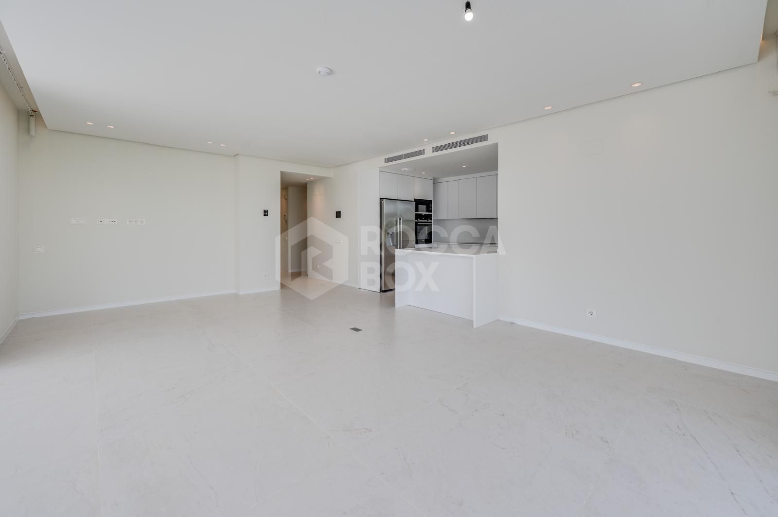 Luxury Ground Floor Apartment with Panoramic Views and Exceptional Facilities