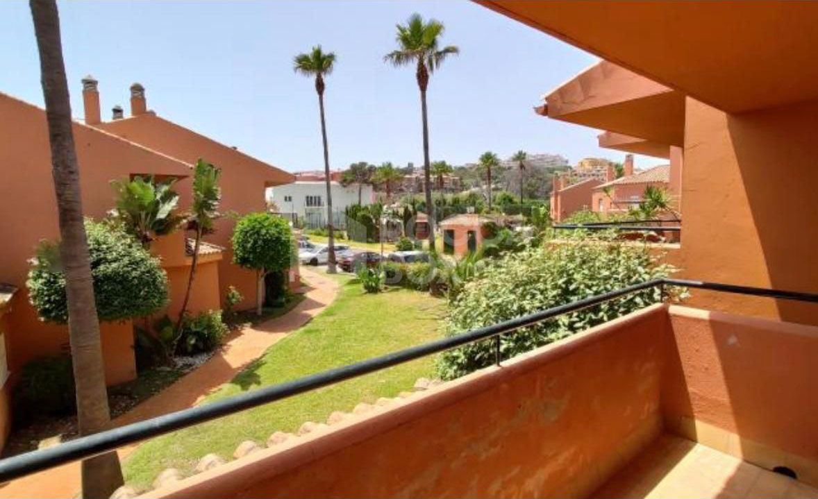 Elegant Beachfront Semi Detached House Unique Tranquil Retreat