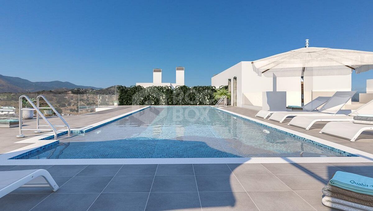 Duplex Penthouse With Sea & Mountain Views – Estepona