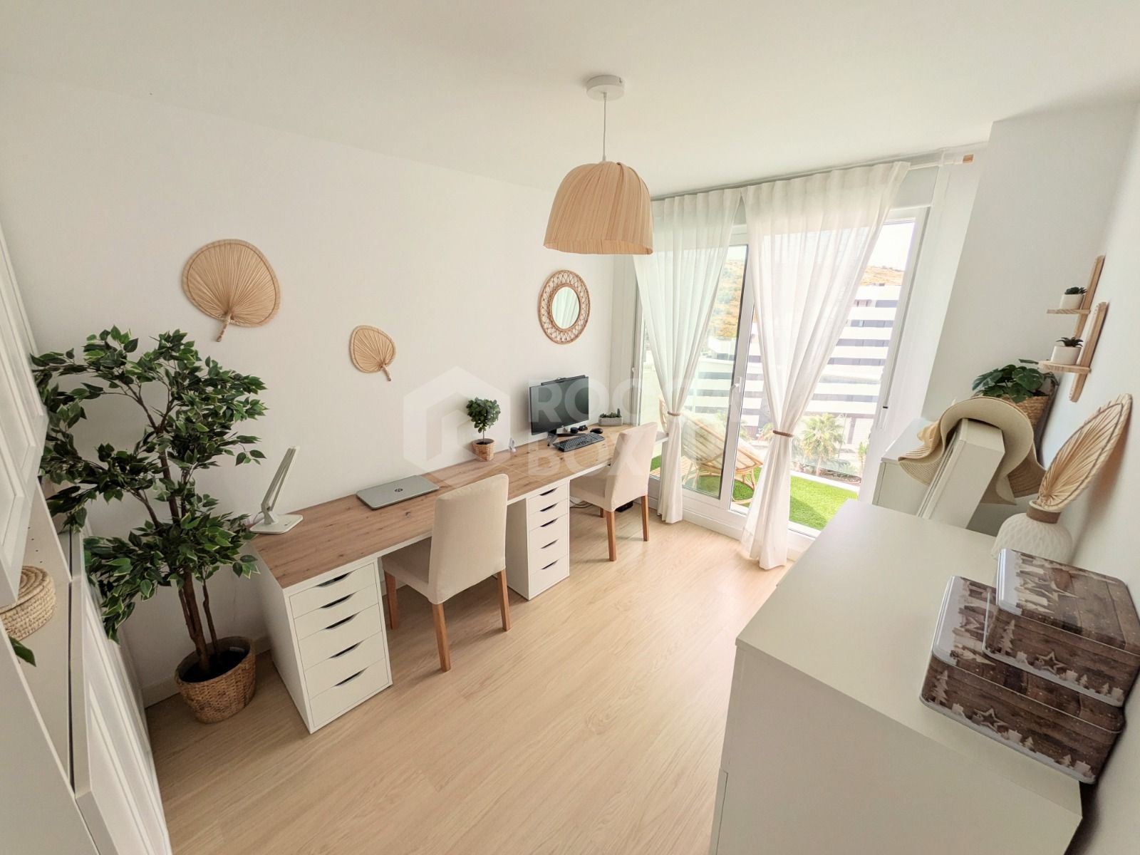 Duplex Penthouse With Sea & Mountain Views – Estepona