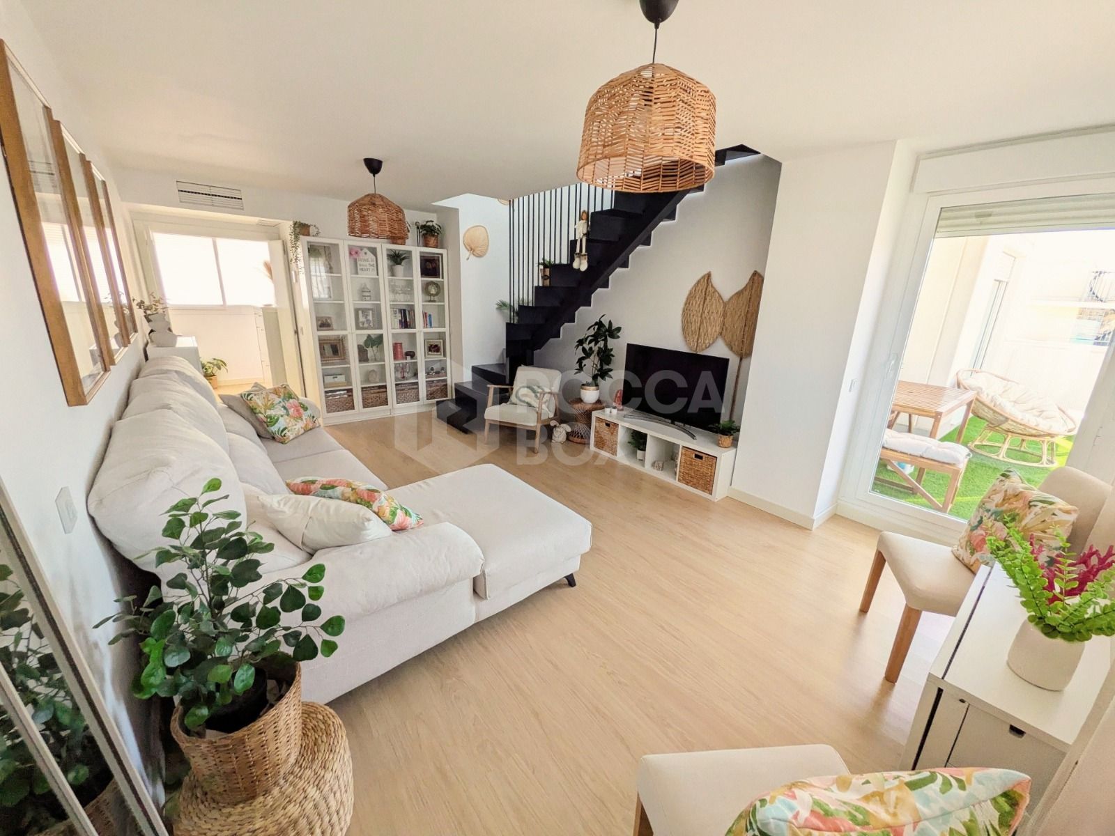 Duplex Penthouse With Sea & Mountain Views – Estepona