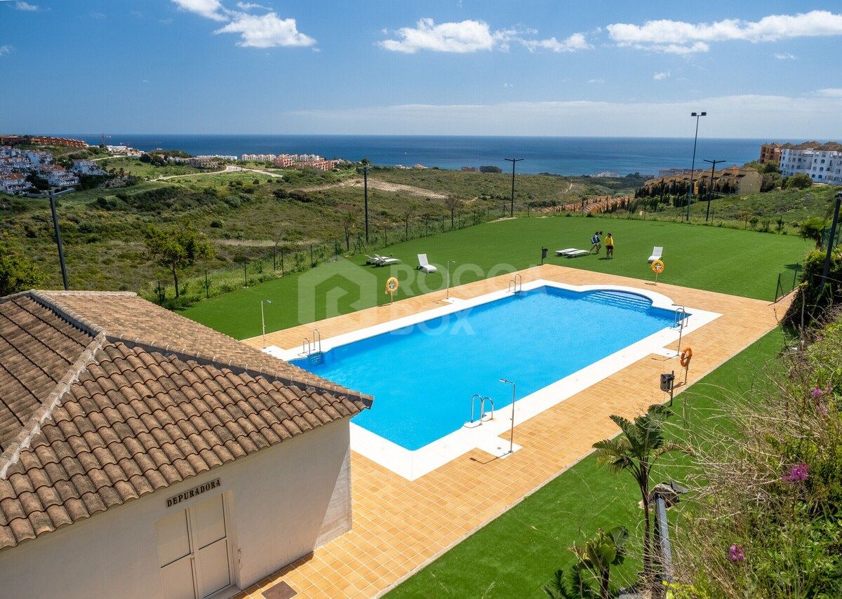 Elegant New-Build Apartment with Sea Views – 2 Bedrooms & 2 Bathrooms