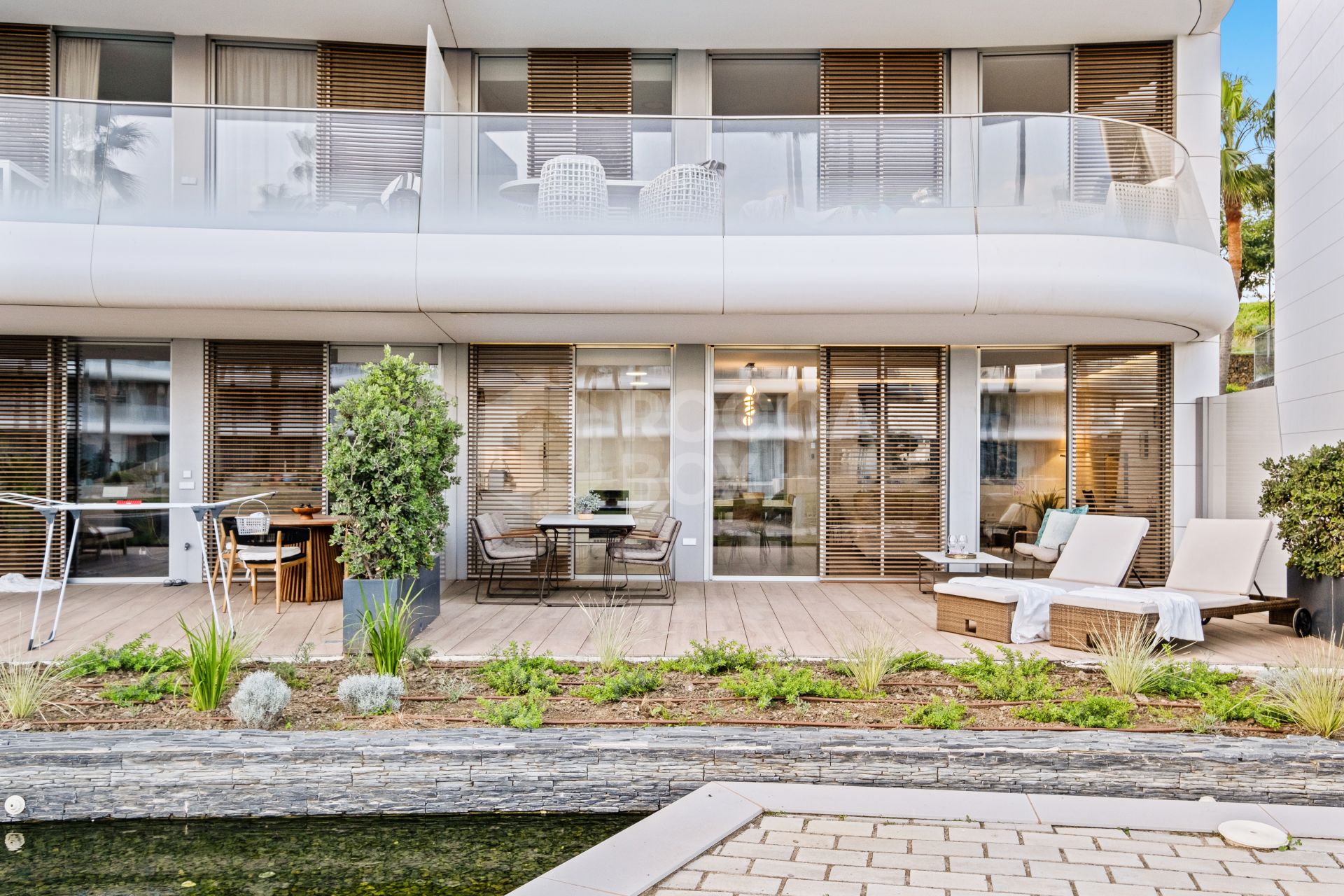 Frontline Beach Luxury Apartment With Terrace In The Edge, Estepona