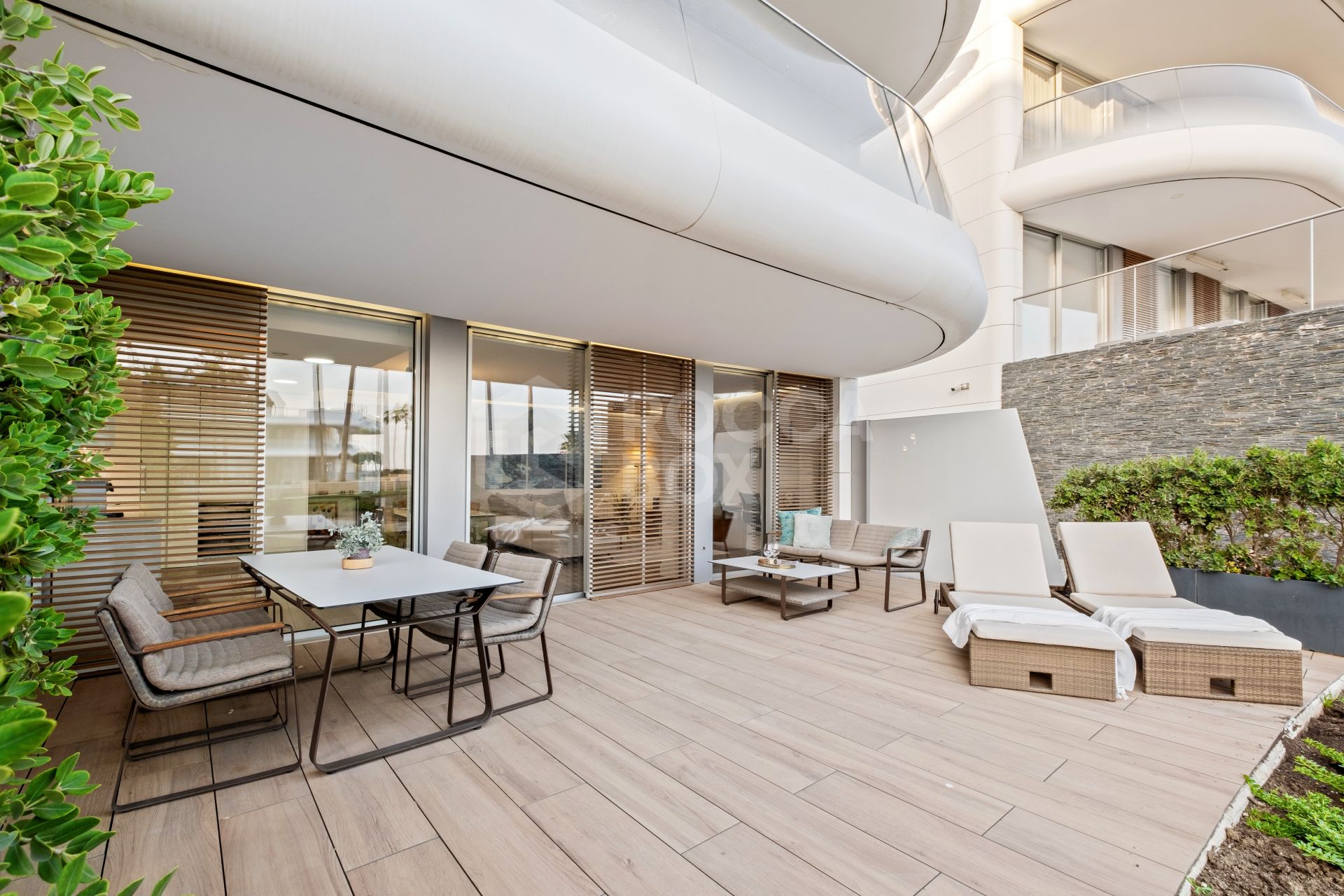 Frontline Beach Luxury Apartment With Terrace In The Edge, Estepona