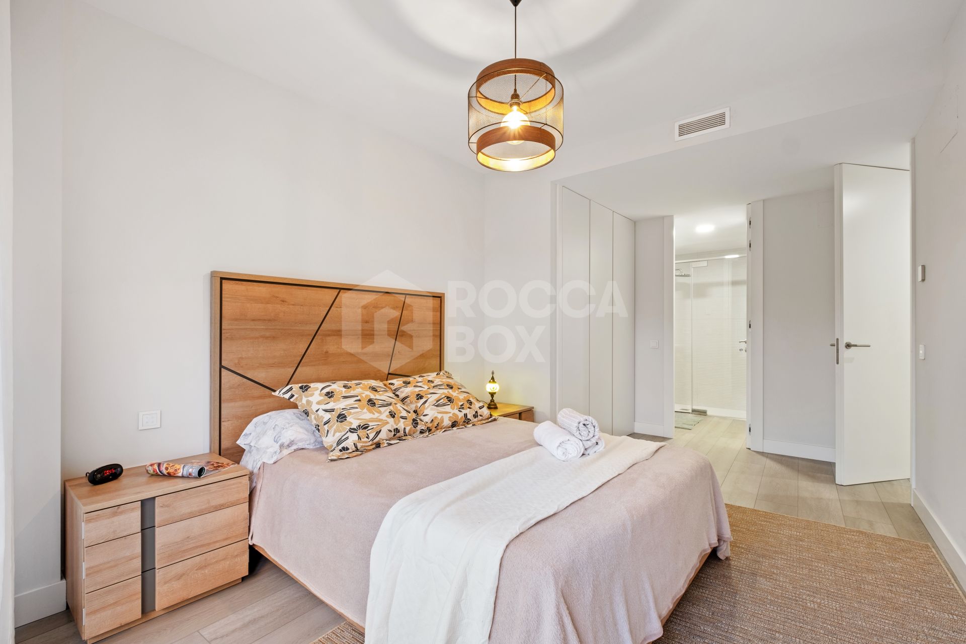 Frontline Beach Luxury Apartment With Terrace In The Edge, Estepona