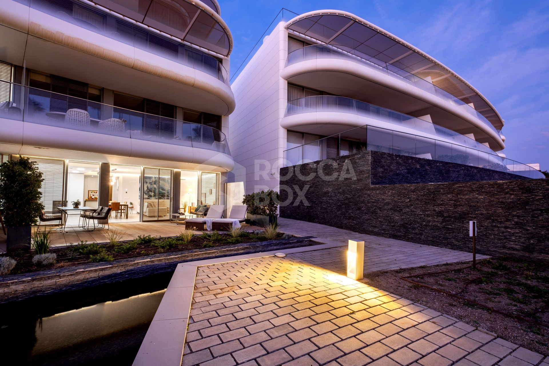 Frontline Beach Luxury Apartment With Terrace In The Edge, Estepona