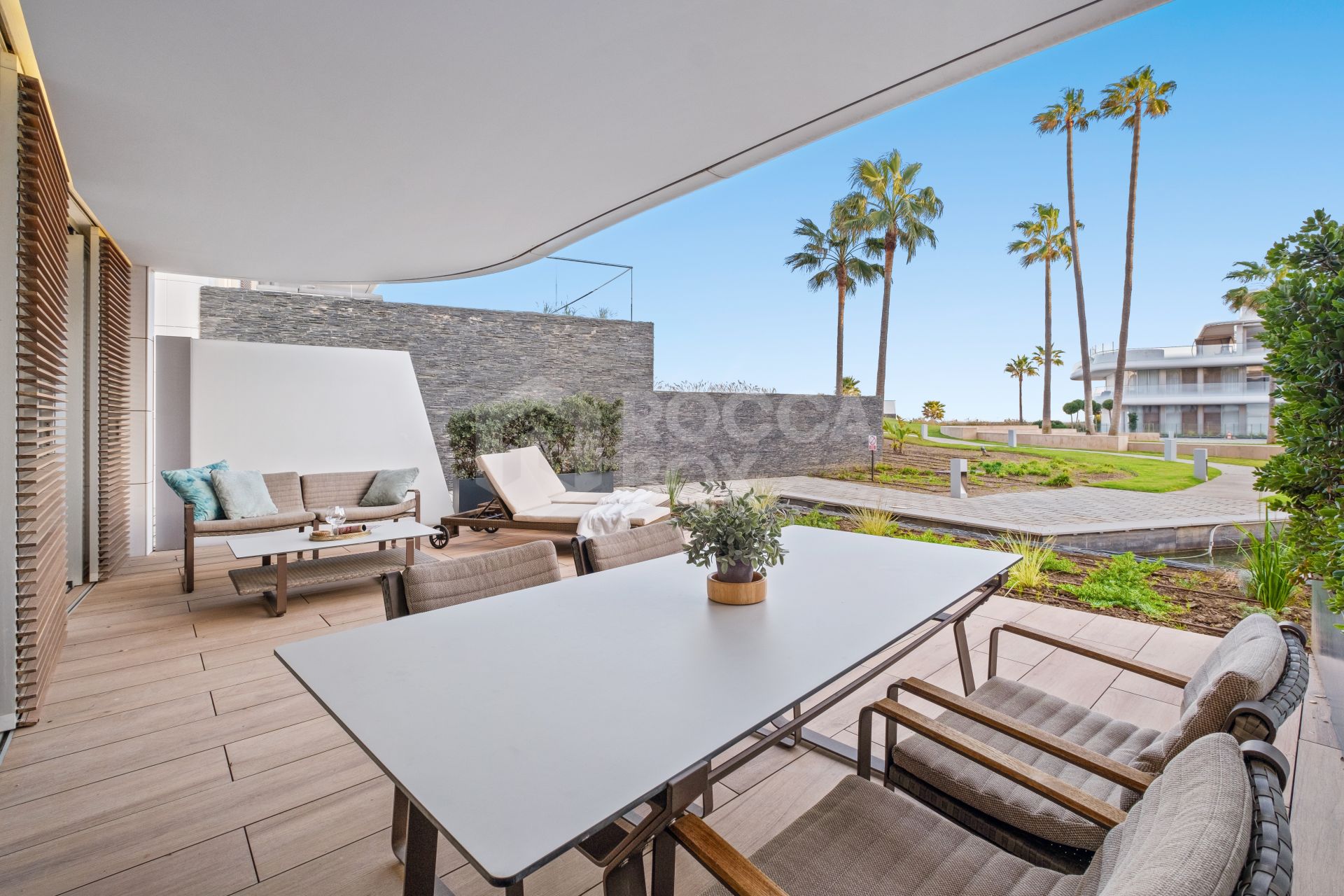 Frontline Beach Luxury Apartment With Terrace In The Edge, Estepona