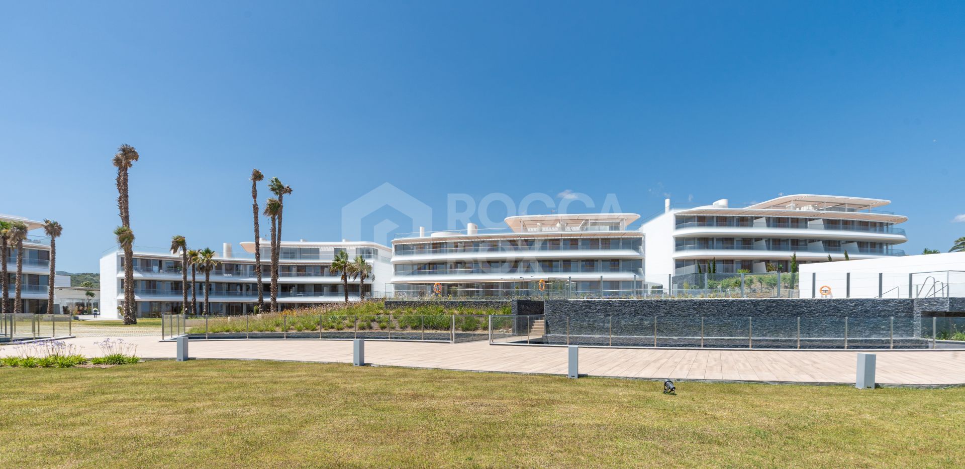 Frontline Beach Luxury Apartment With Terrace In The Edge, Estepona