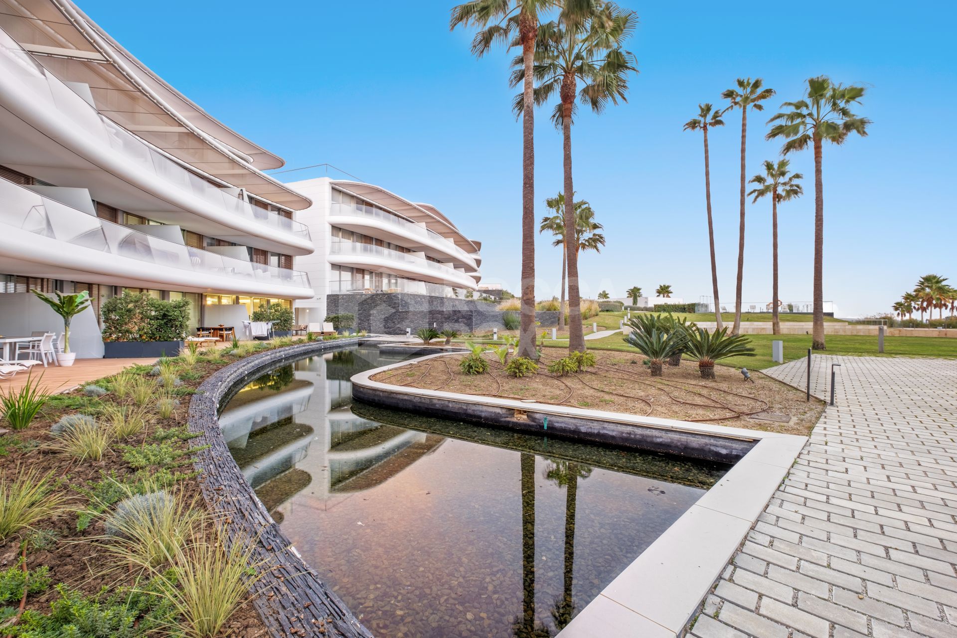 Frontline Beach Luxury Apartment With Terrace In The Edge, Estepona