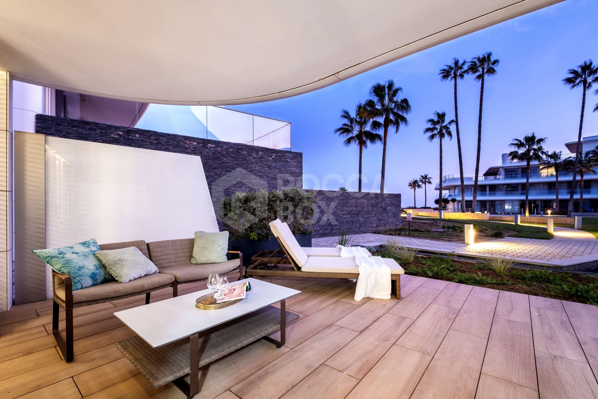 Frontline Beach Luxury Apartment With Terrace In The Edge, Estepona