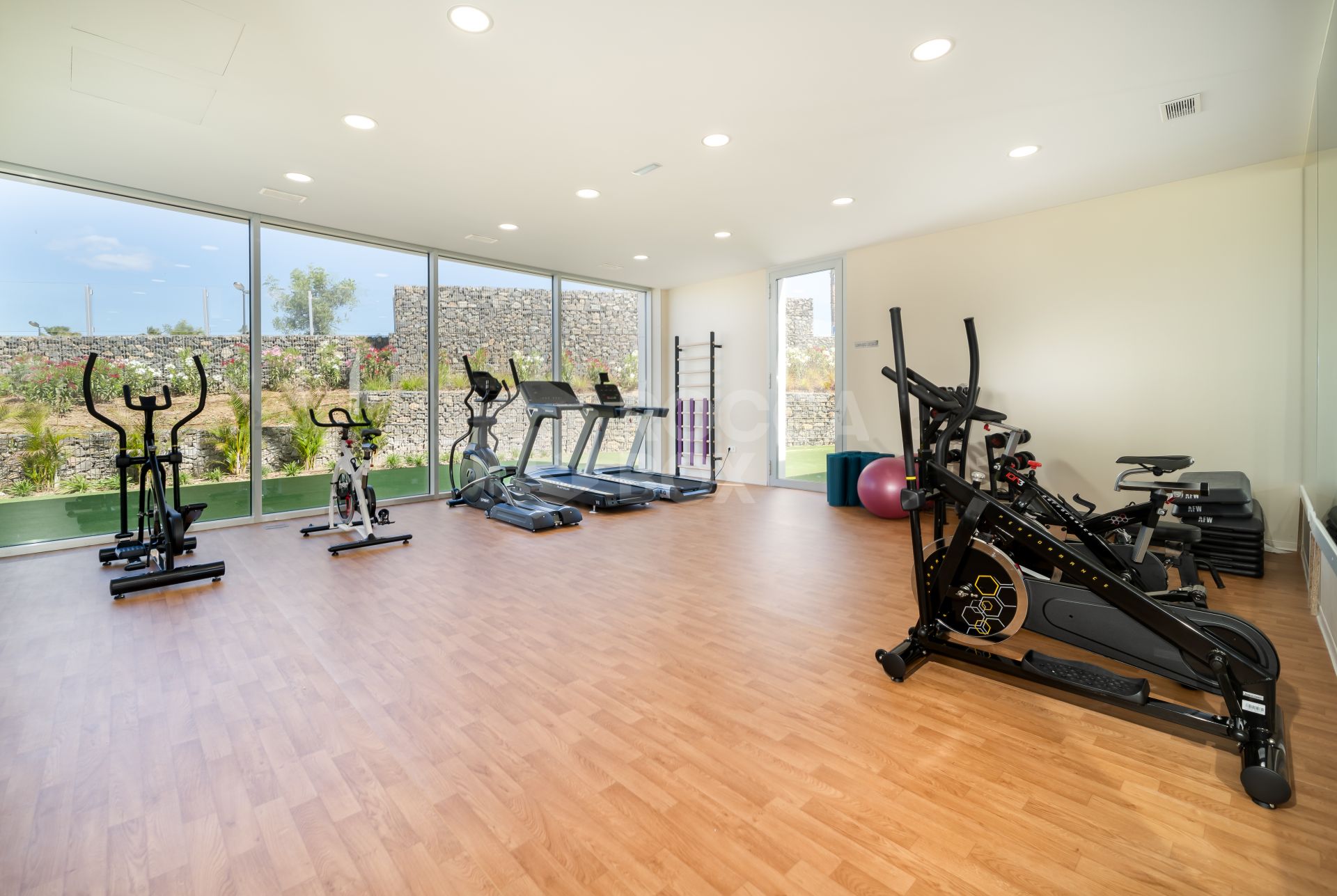 Frontline Beach Luxury Apartment With Terrace In The Edge, Estepona