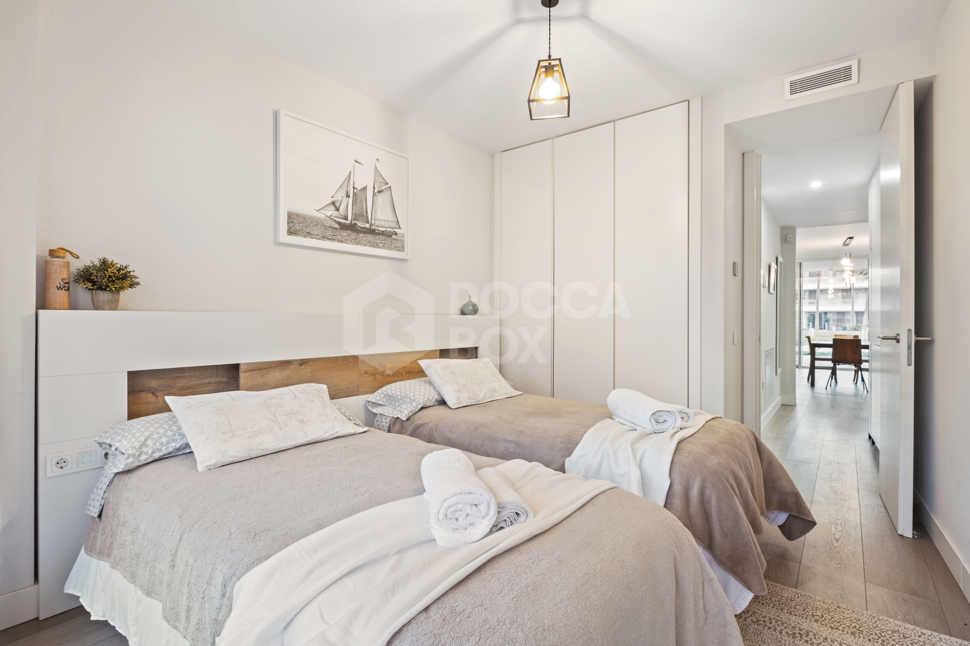 Frontline Beach Luxury Apartment With Terrace In The Edge, Estepona