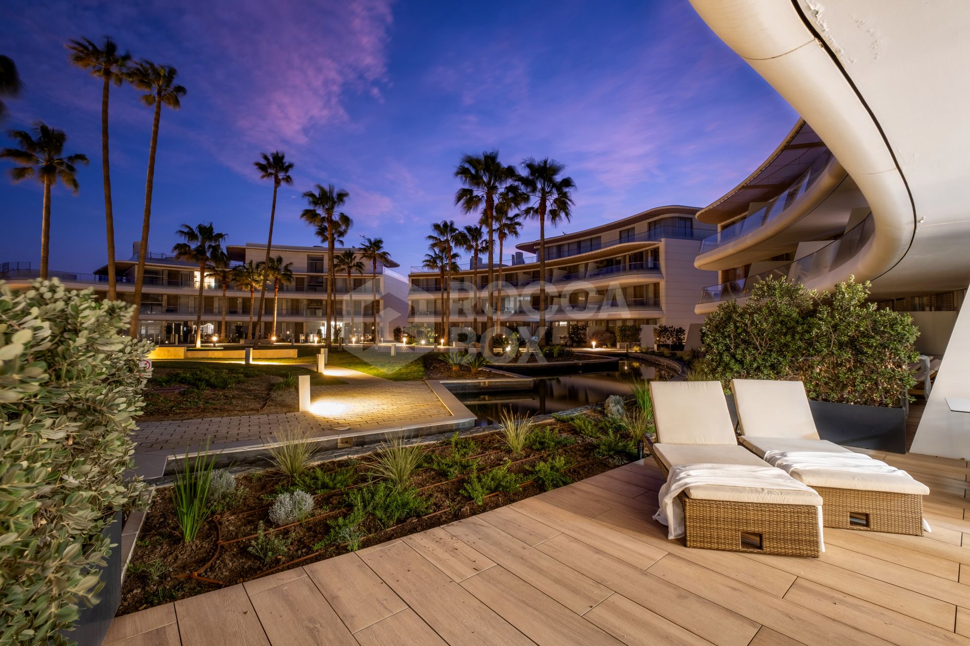 Frontline Beach Luxury Apartment With Terrace In The Edge, Estepona