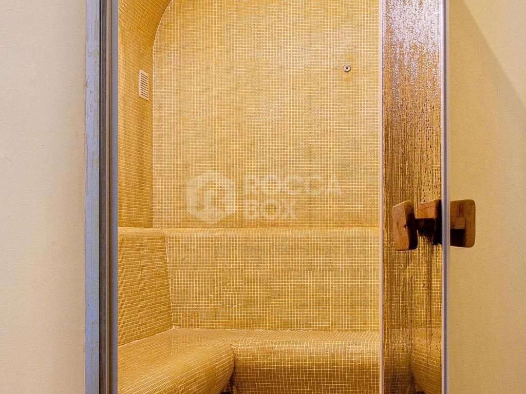 Ground-Floor Residence with Private Garden in the Exclusive Benatalaya Community, Estepona