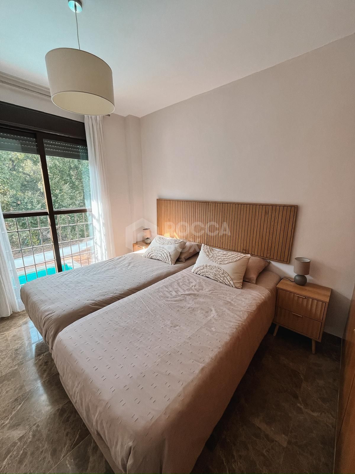 BEAUTIFUL 2 BED APARTMENT, LA CONCHA RESINA GOLF, ESTEPONA