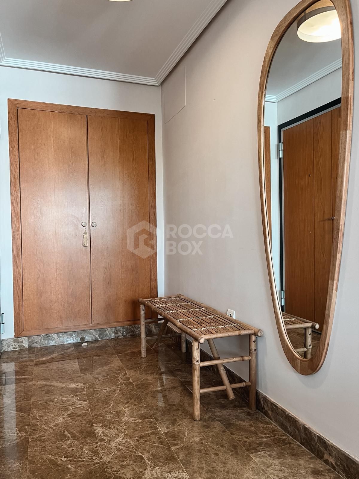 BEAUTIFUL 2 BED APARTMENT, LA CONCHA RESINA GOLF, ESTEPONA