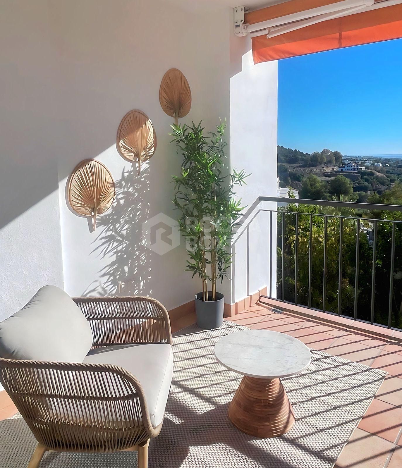 Elegant Two Bedroom Apartment with Panoramic Views and Prime Amenities