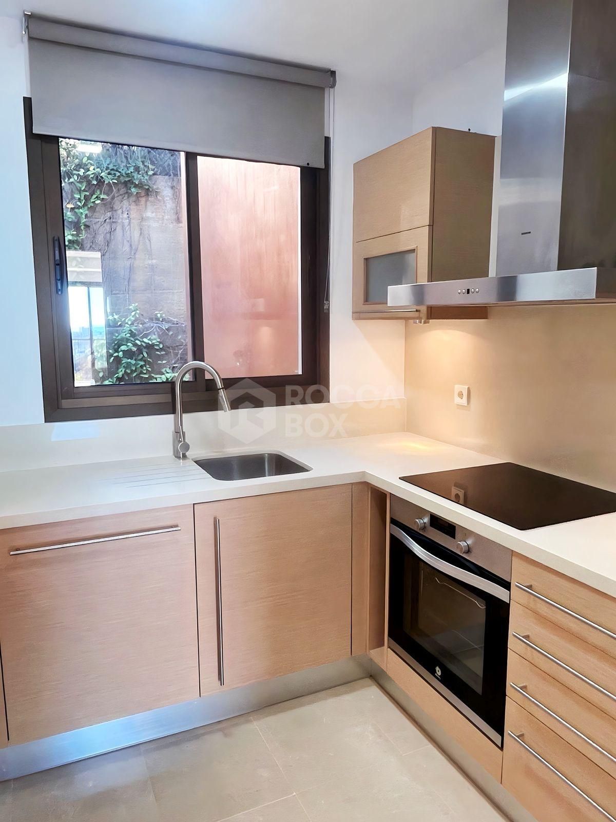 Elegant Two Bedroom Apartment with Panoramic Views and Prime Amenities