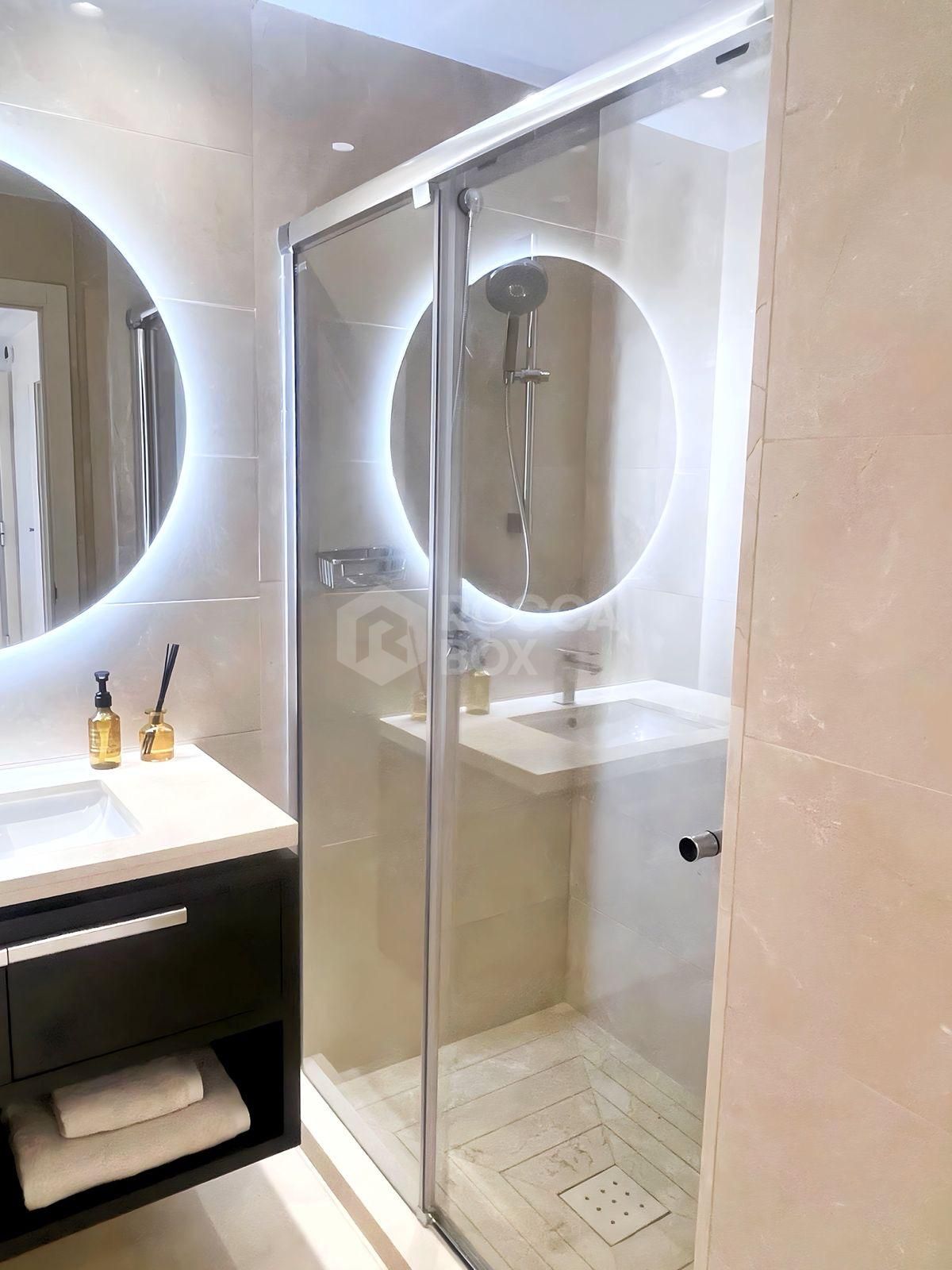 Elegant Two Bedroom Apartment with Panoramic Views and Prime Amenities