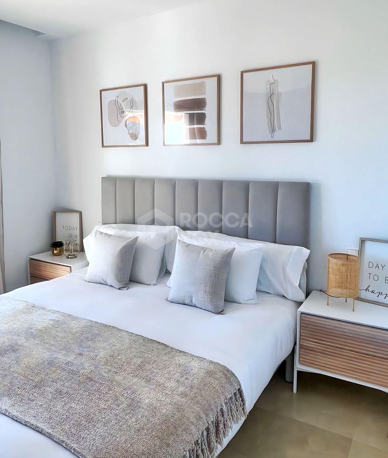 Elegant Two Bedroom Apartment with Panoramic Views and Prime Amenities