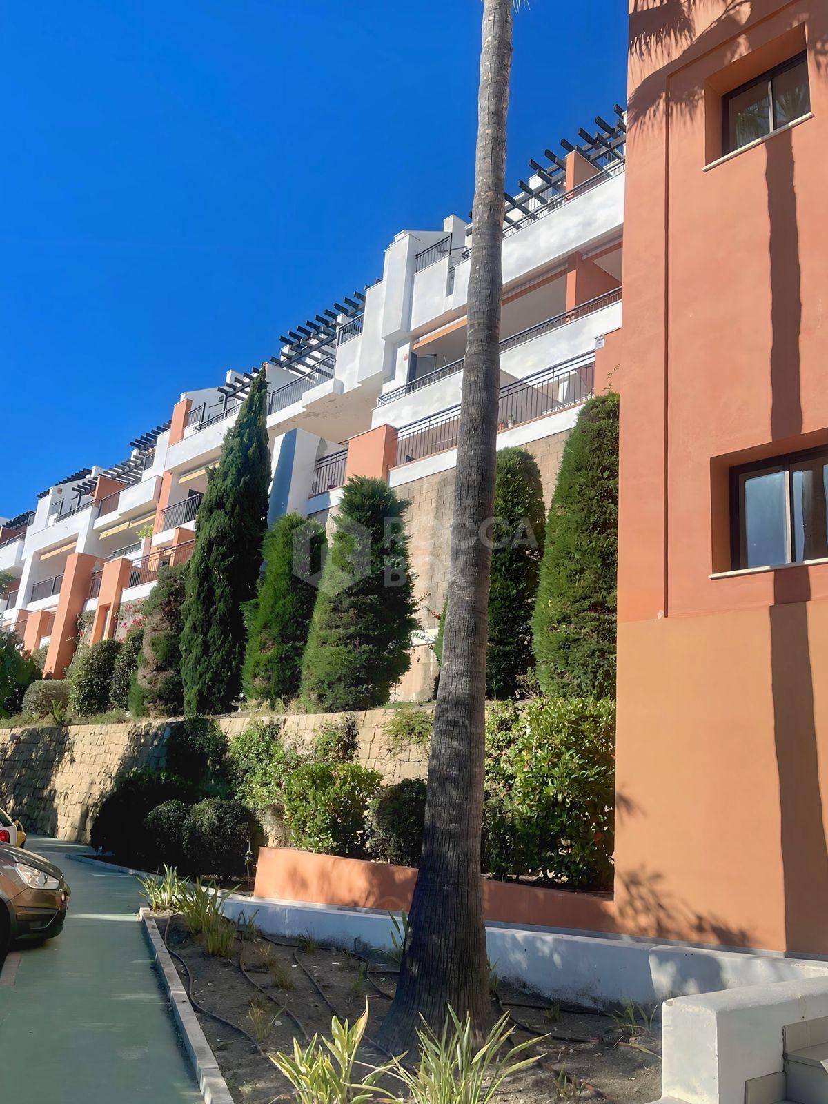 Elegant Two Bedroom Apartment with Panoramic Views and Prime Amenities