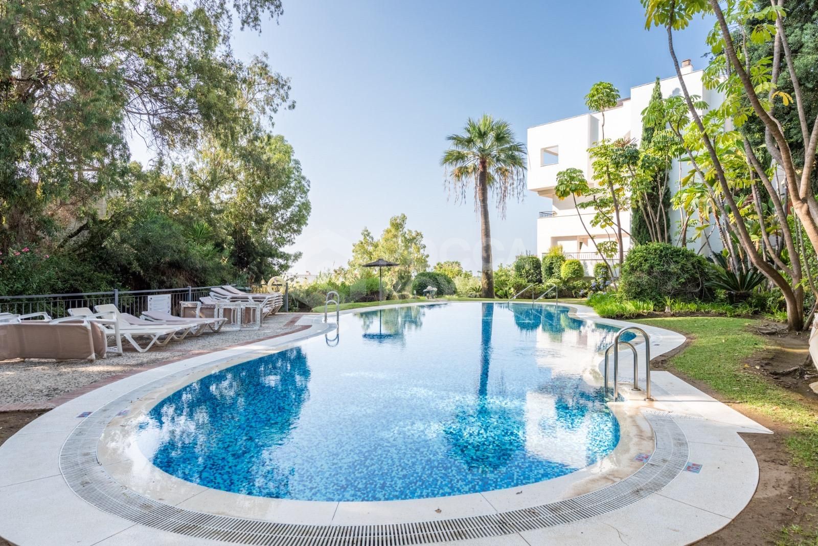 Elegant Two Bedroom Apartment with Panoramic Views and Prime Amenities