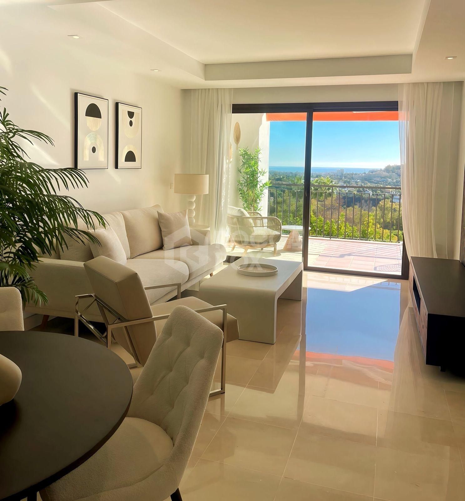 Elegant Two Bedroom Apartment with Panoramic Views and Prime Amenities