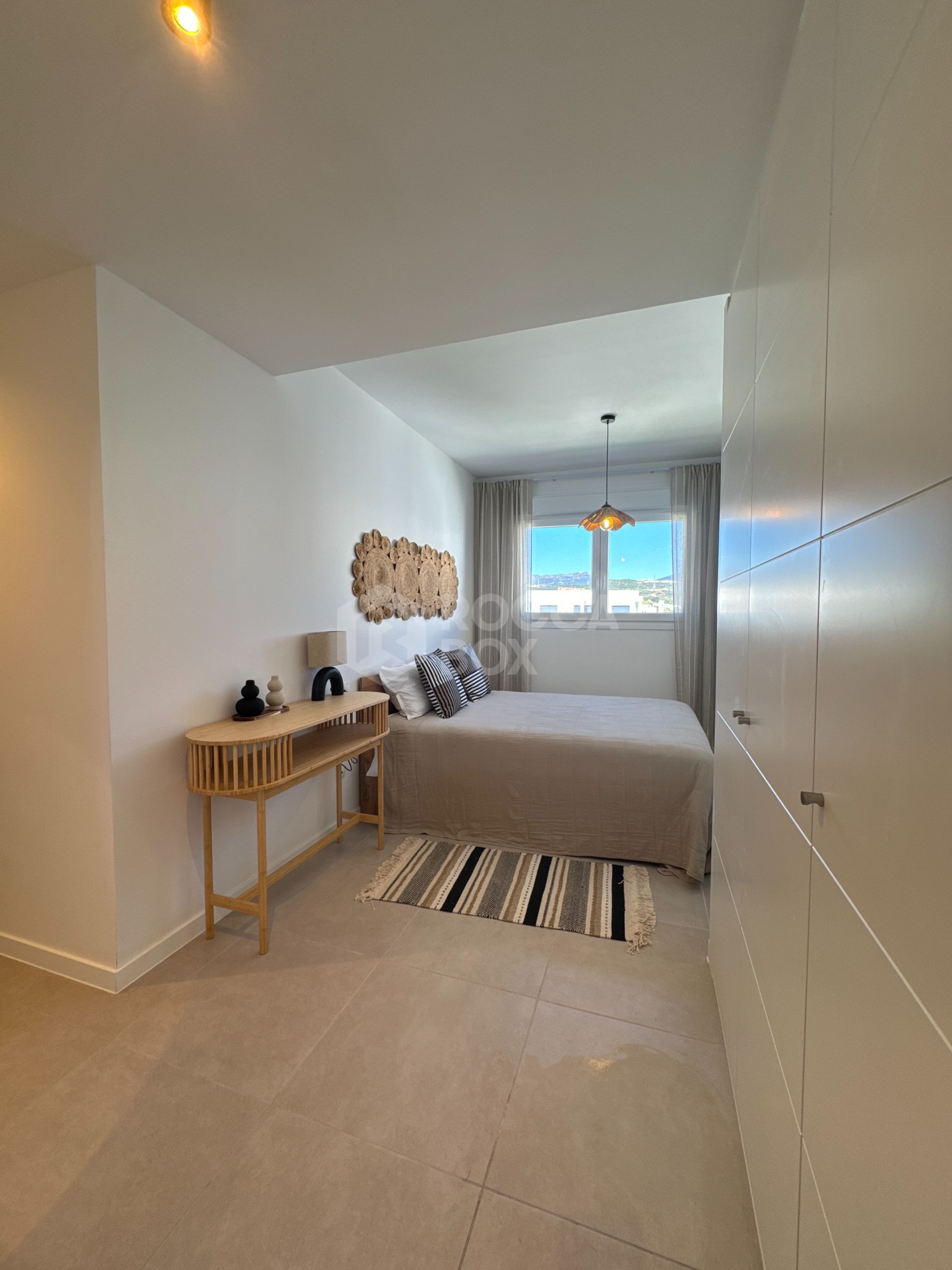 Luxury Penthouse with Panoramic Sea Views and High-End Finishes