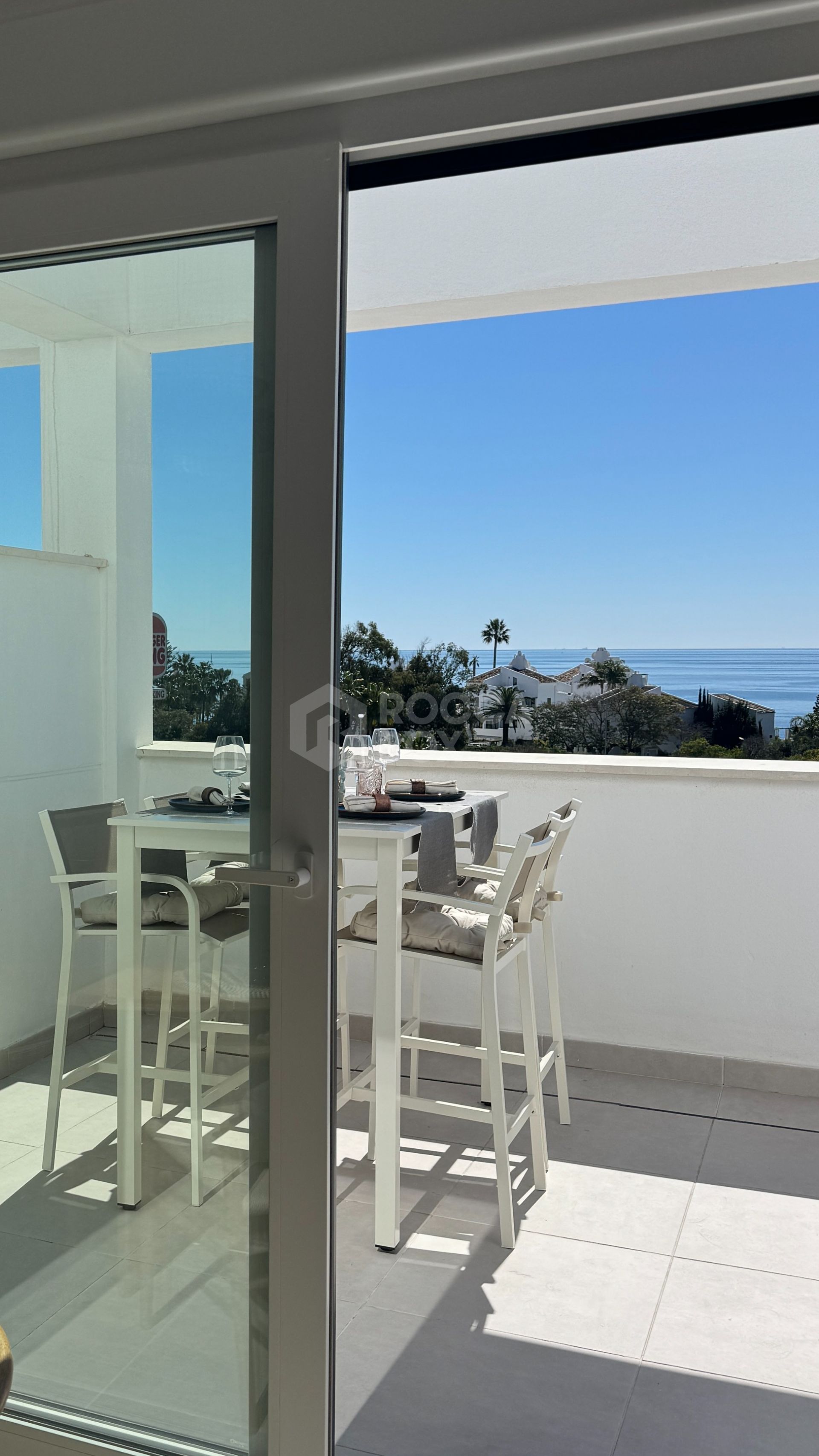 Luxury Penthouse with Panoramic Sea Views and High-End Finishes