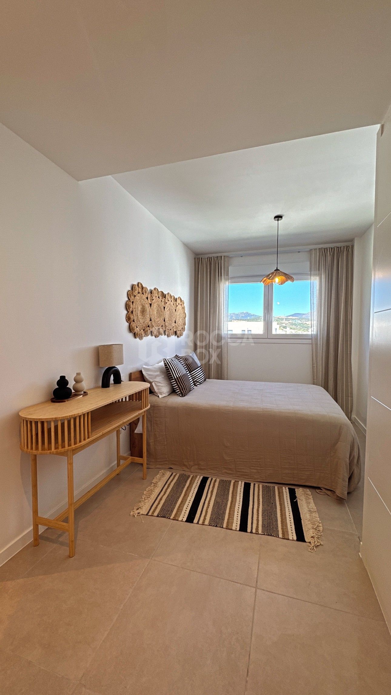 Luxury Penthouse with Panoramic Sea Views and High-End Finishes